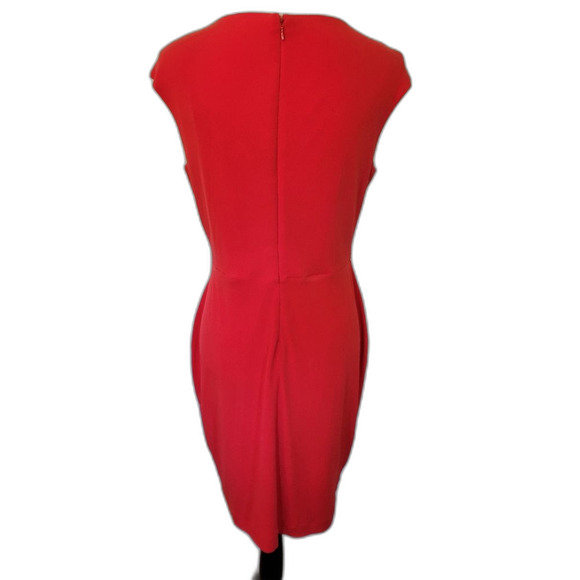 Saks Fifth Avenue red ruched zip up back sleeveless stretch midi dress, size 6 - Picture 5 of 8